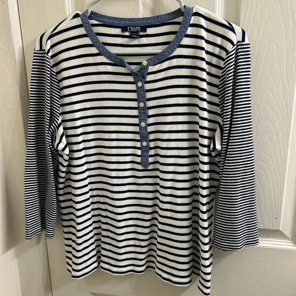 Women’s three-quarter length half button down lightweight T-shirt